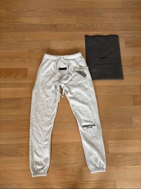 Extra Small Essentials Gray Logo Joggers Pants